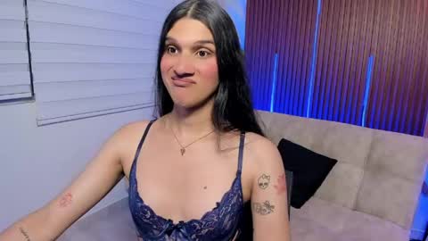 bianca_baldwin01 online show from April 28, 2026, 2:27 am