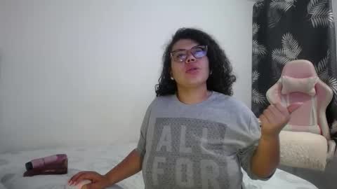 Bianca Tuesday to Sunday from 2am to 6am UTC-5 online show from December 20, 2025, 9:27 am