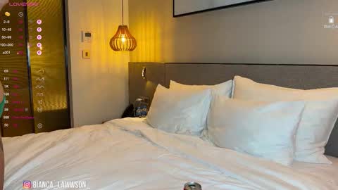 Bianca  online show from October 21, 2025, 4:08 pm