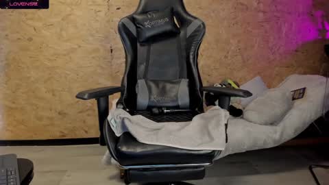 Biancastrong.. IGThebiancastrong online show from February 5, 2025, 5:20 am