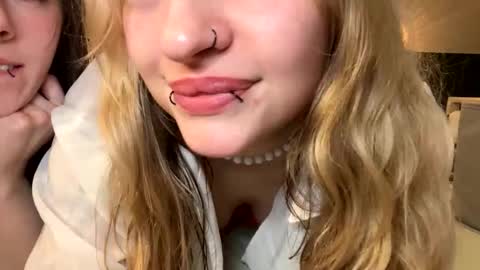 Ellie  online show from March 20, 2026, 2:38 am