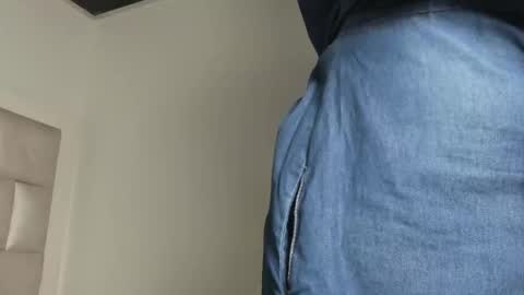 bibiana_js_ online show from December 1, 2025, 12:21 pm