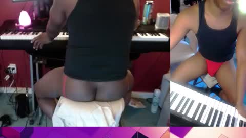 BicepsandFrot online show from February 19, 2026, 2:07 am