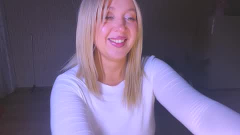 Eva online show from December 16, 2025, 2:27 am