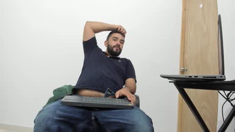 Tommy online show from November 4, 2025, 1:59 am