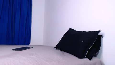 big_niiko online show from April 10, 2026, 2:28 am