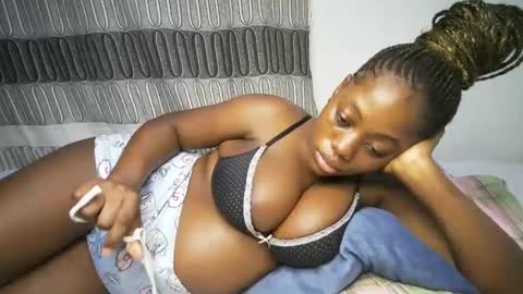 Snapshot of bigass001_ chatting on December 15, 2024, 7:42 pm bigass001_ online show from December 15, 2024, 7:42 pm