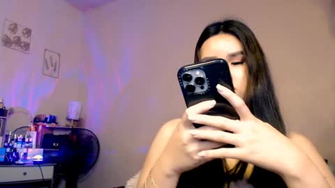 Snapshot of bigassslutdoll chatting on December 17, 2024, 9:28 am Mia online show from December 17, 2024, 9:28 am