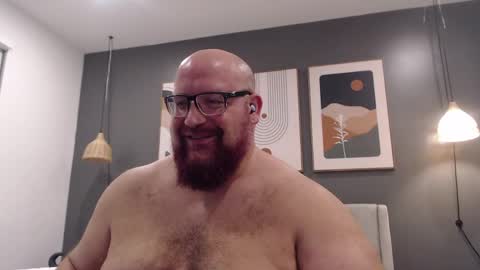 BigBear4Cuddles online show from April 16, 2026, 2:45 am