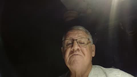 Snapshot of bigbeerdrinker1 chatting on November 20, 2025, 4:56 am bigbeerdrinker online show from November 20, 2025, 4:56 am