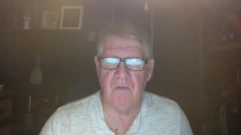 Snapshot of bigbeerdrinker1 chatting on November 21, 2025, 6:01 am bigbeerdrinker online show from November 21, 2025, 6:01 am