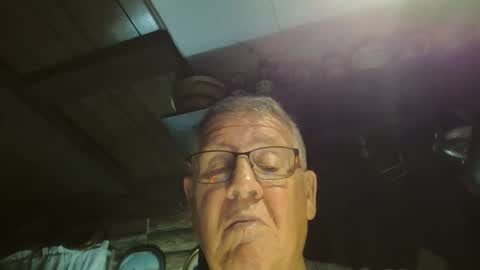 Snapshot of bigbeerdrinker1 chatting on November 25, 2025, 7:25 pm bigbeerdrinker online show from November 25, 2025, 7:25 pm