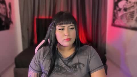 Snapshot of bigboobs_cloe chatting on February 13, 2026, 2:18 am bigboobs cloe online show from February 13, 2026, 2:18 am