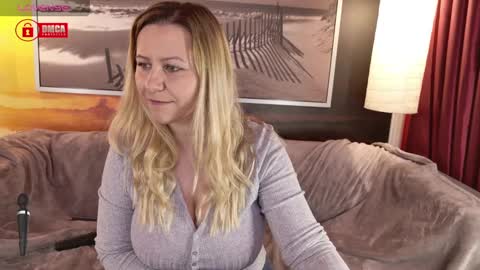 BigBoobsArri online show from March 5, 2025, 7:05 am