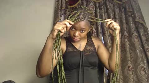 Lucy online show from December 3, 2025, 12:25 pm