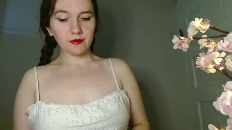 Isabella online show from December 2, 2025, 4:46 pm