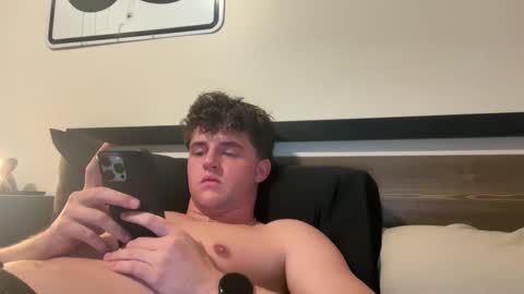 Snapshot of bigbootyburger1 chatting on February 16, 2026, 3:13 am bigbootyburger1 online show from February 16, 2026, 3:13 am