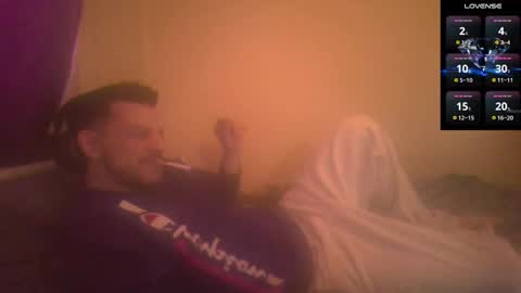 Jon - Im Straight online show from September 19, 2025, 3:13 pm