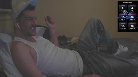 Jon - Im Straight online show from October 3, 2025, 10:34 am