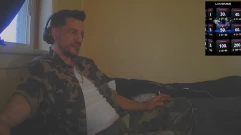 Jon - Im Straight online show from October 30, 2025, 7:36 pm