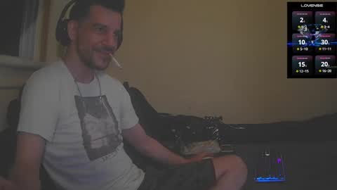 Jon - Im Straight online show from October 31, 2025, 7:42 am