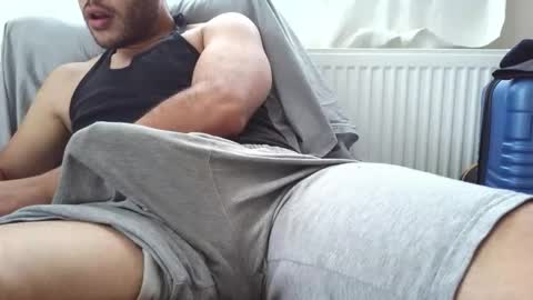 bigcock21cmm online show from October 24, 2025, 1:07 pm