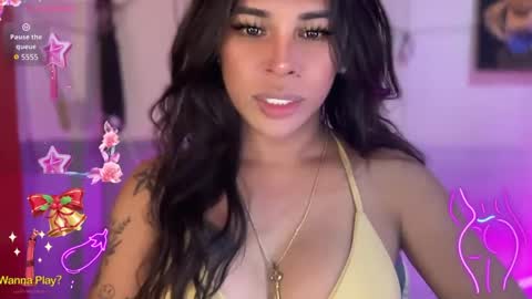 queen amanda online show from December 14, 2024, 12:33 pm