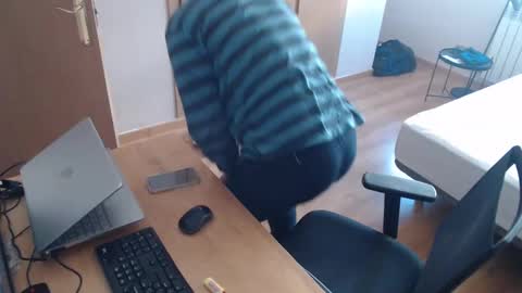 bigcok35spain online show from February 12, 2025, 10:35 am