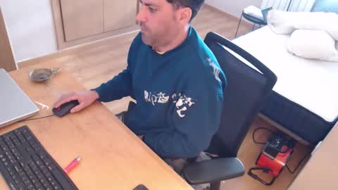 bigcok35spain online show from February 19, 2026, 12:12 pm