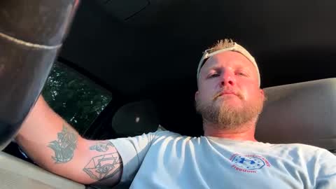 HoosierDaddy3i7 online show from September 14, 2025, 11:04 pm