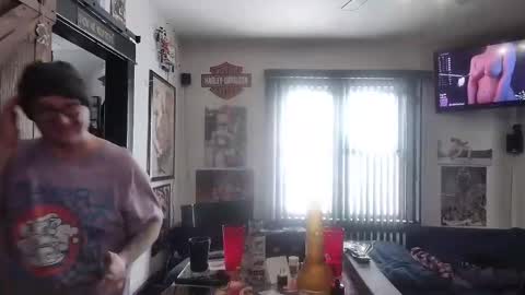 Snapshot of bigdbrillion chatting on February 14, 2025, 5:57 pm Darryl online show from February 14, 2025, 5:57 pm