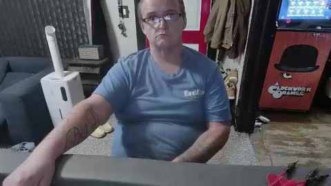 Snapshot of bigdbrillion chatting on October 31, 2025, 9:05 pm Darryl online show from October 31, 2025, 9:05 pm