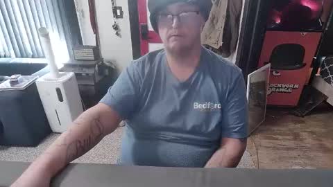 Snapshot of bigdbrillion chatting on November 12, 2025, 4:51 pm Darryl online show from November 12, 2025, 4:51 pm