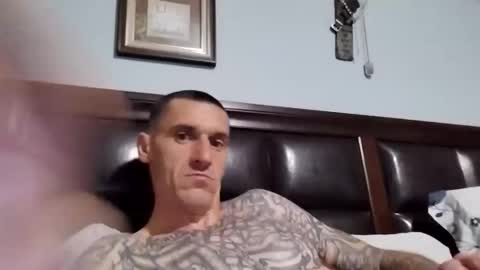 Snapshot of bigdickcumslikeariver chatting on December 16, 2025, 1:49 pm Can you make me cum online show from December 16, 2025, 1:49 pm