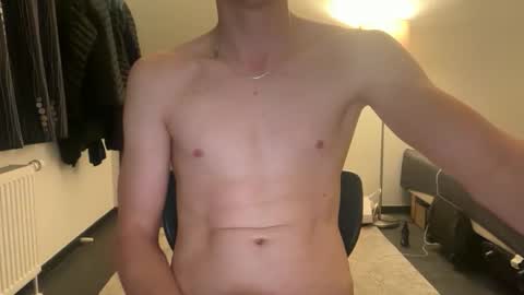 bigleor online show from February 15, 2026, 6:48 pm