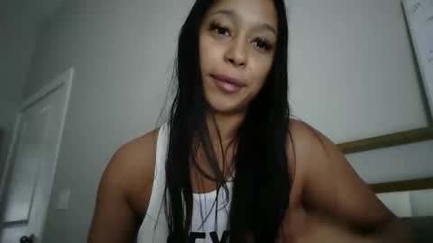 bignaturalmami online show from June 6, 2026, 2:44 pm