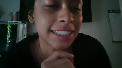 bignaturalmami online show from June 10, 2026, 12:22 am