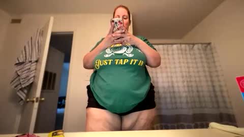 Snapshot of bigoltittycomittee chatting on March 15, 2026, 4:35 pm bigoltittycomittee online show from March 15, 2026, 4:35 pm