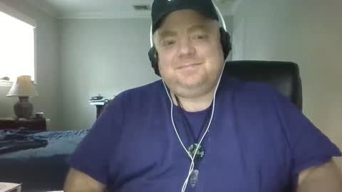 Snapshot of bigred_nyc chatting on February 17, 2025, 9:08 pm Big Red online show from February 17, 2025, 9:08 pm