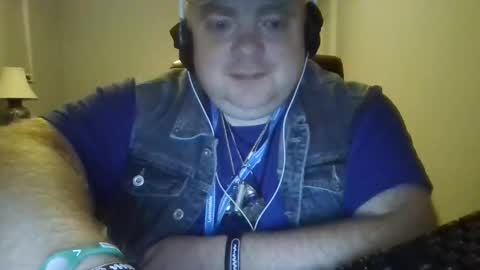 Snapshot of bigred_nyc chatting on February 27, 2025, 9:43 am Big Red online show from February 27, 2025, 9:43 am