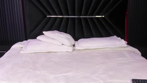 Zayra online show from September 18, 2025, 7:10 am