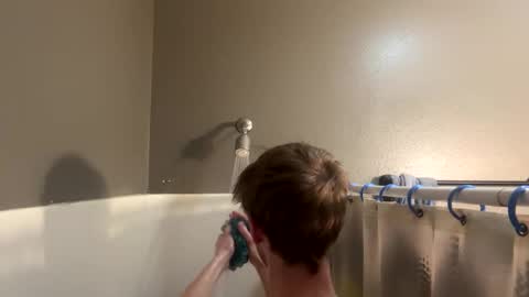 bigskinnyboyshh online show from December 17, 2024, 6:35 am