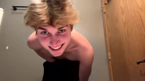 bigskinnyboyshh online show from January 2, 2025, 3:48 am