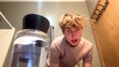 bigskinnyboyshh online show from January 5, 2025, 8:42 pm