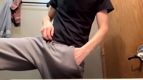 bigskinnyboyshh online show from January 7, 2025, 11:56 pm