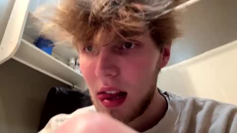 bigskinnyboyshh online show from February 14, 2025, 9:56 am