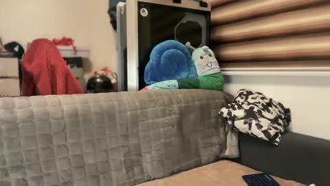 Yna     online show from January 8, 2025, 11:41 pm