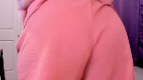 Snapshot of bigt3ti chatting on January 17, 2025, 11:17 am  Nubia  online show from January 17, 2025, 11:17 am