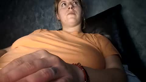 bigtitslala online show from November 22, 2025, 8:08 pm