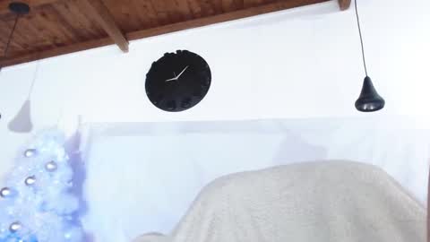 Snapshot of bigzehuz chatting on December 17, 2024, 2:01 am andres online show from December 17, 2024, 2:01 am